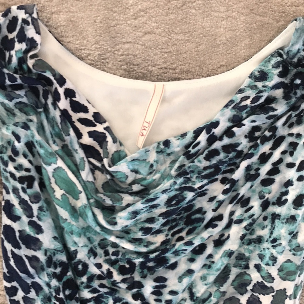 Drape top - Picture 2 of 4